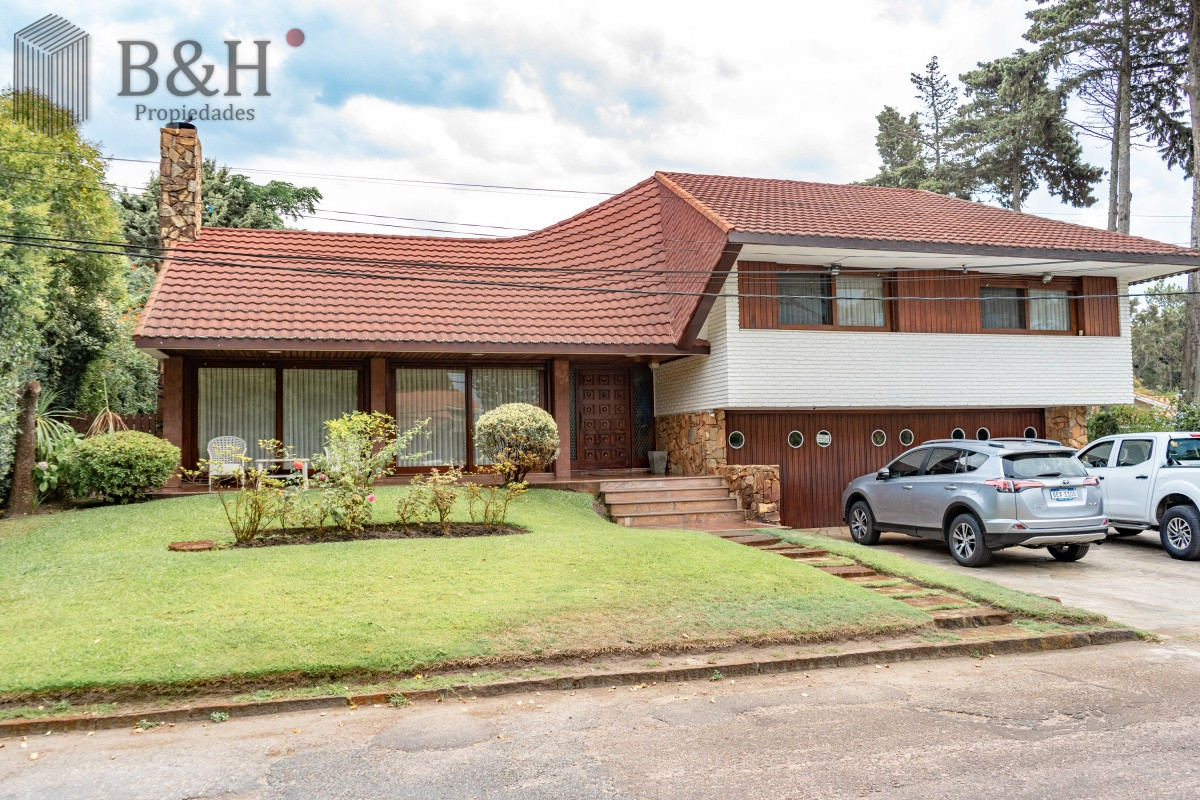 Casa ID.4214 - Casa de gran tamaño ubicada en zona de paz y tranquilidad.