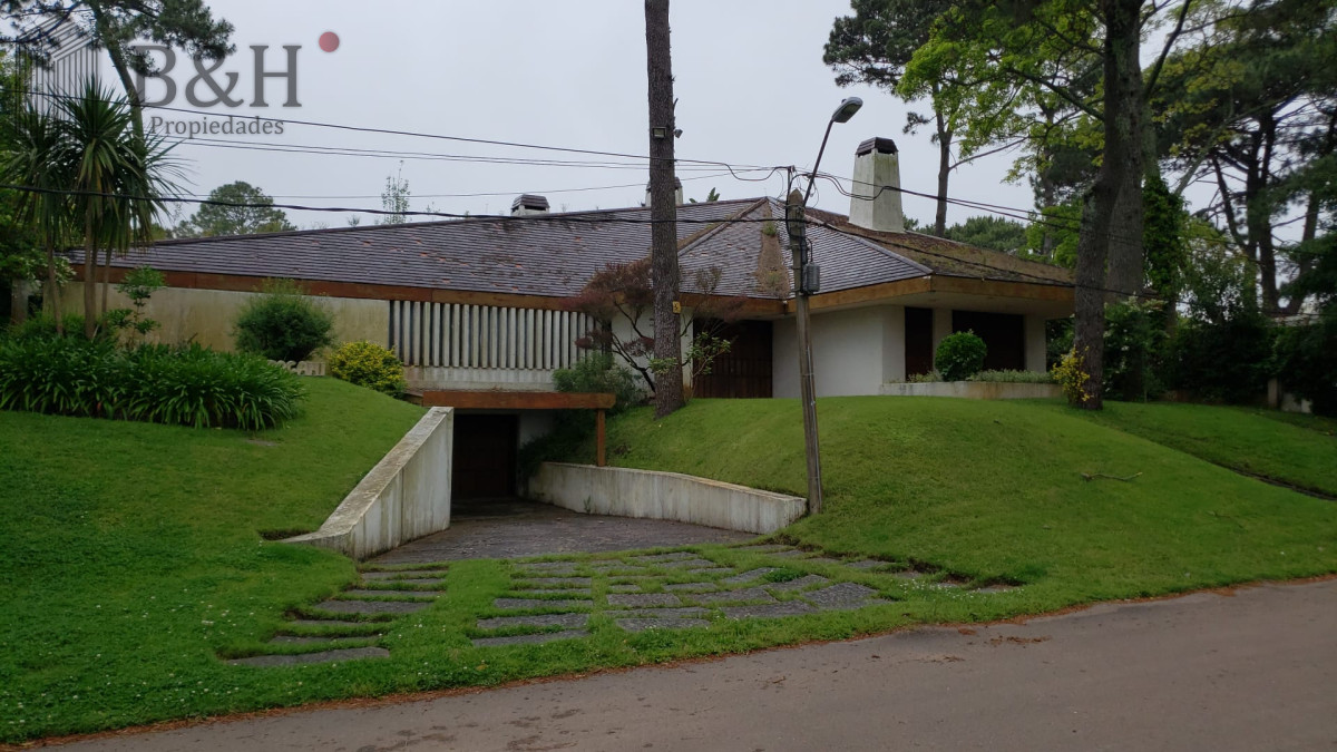 Casa ID.527 - Hermosa y Amplia Casa en Mansa en venta