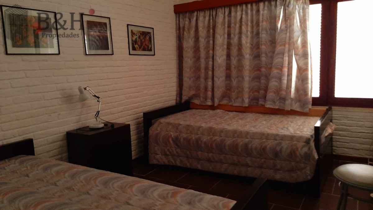 Casa ID.539 - Departamento de 4 dormitorios en venta en Playa Brava