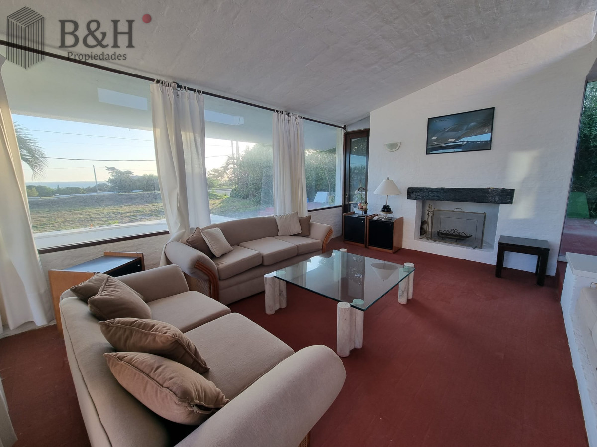 Casa ID.4217 - Espectacular casa con linda vista al mar