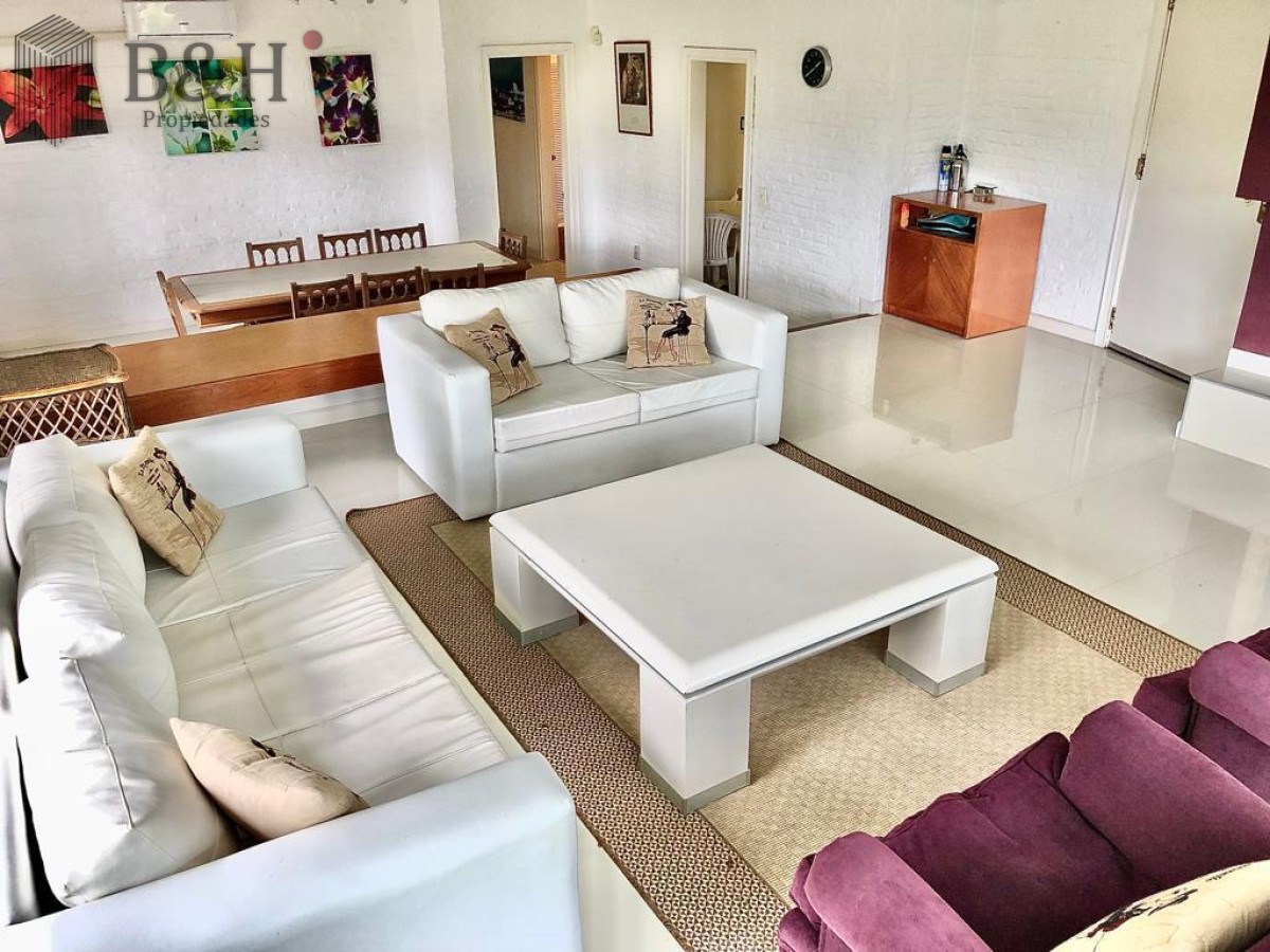 Casa ID.4261 - Casa en venta en Lugano, Punta del este, 3 dormitorios y dependencia