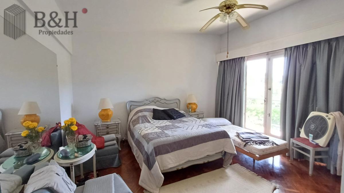 Casa ID.4220 - Vende Casa en Zona comercial en Lugano - Punta del Este
