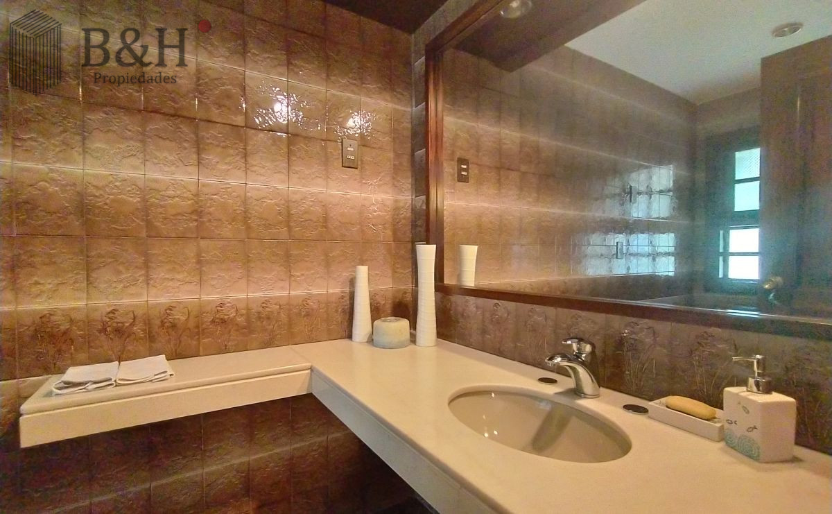 Casa ID.4218 - Hermosa mansión en Golf de 6 dormitorios , Punta del Este