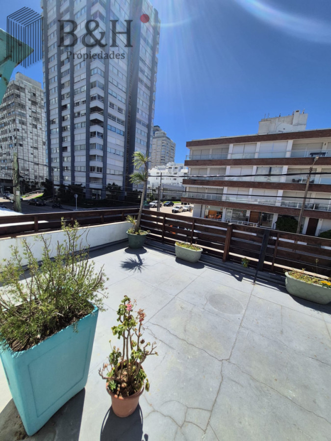 Casa ID.7368 - Casa de dos dormitorios en alquiler anual en Punta del Este