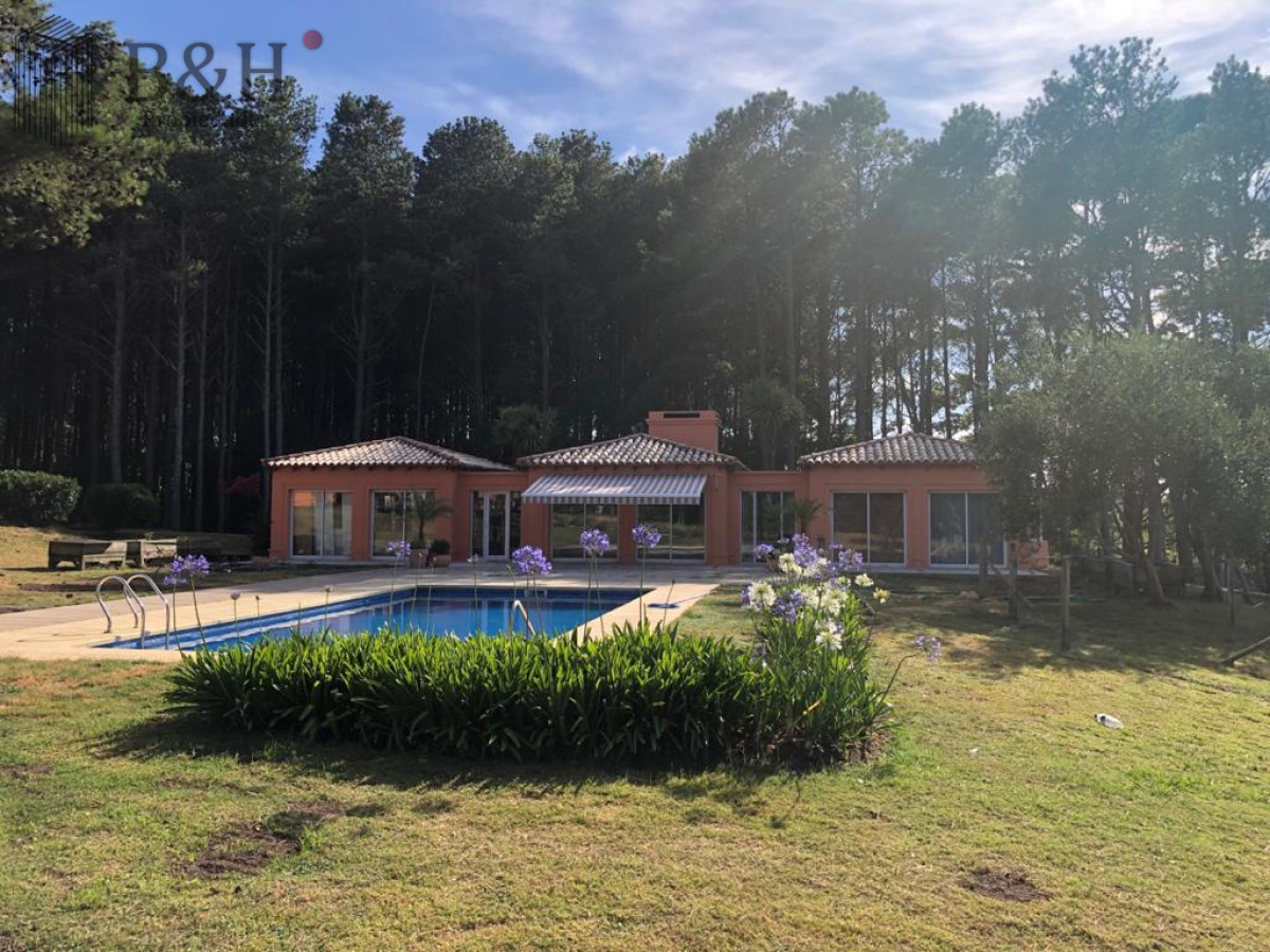 Casa ID.4219 - CASA CON ESTILO Y DISEÑO