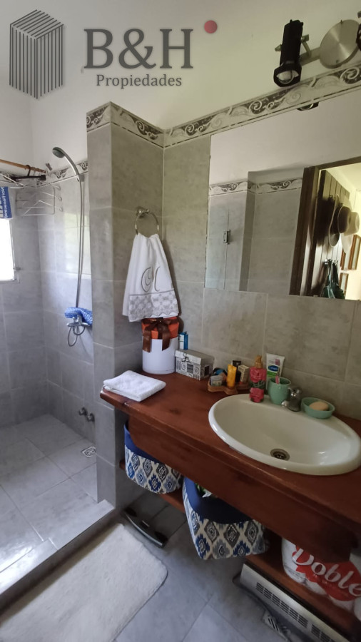 Casa ID.4220 - Vende Casa en Zona comercial en Lugano - Punta del Este