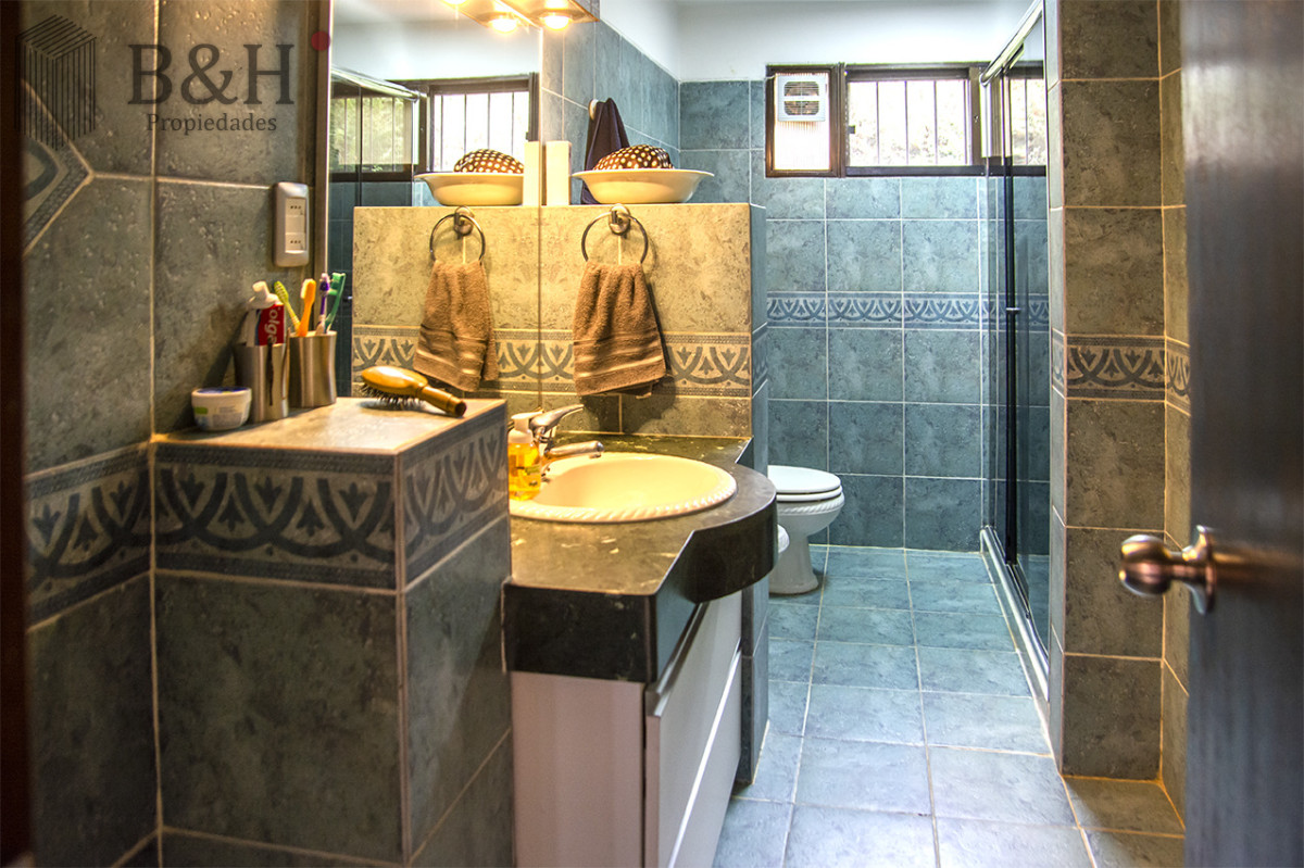 Casa ID.6694 - En venta casa de 3 Dormitorios en Jardines de Córdoba con Barbacoa 