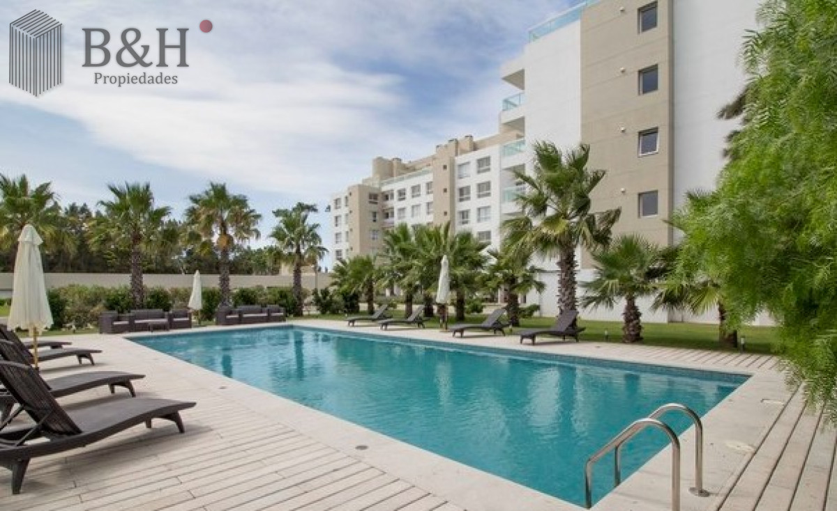 Apartamento ID.6057 - Vende departamento de 2 dormitorios en Playa Mansa, Punta del Este 