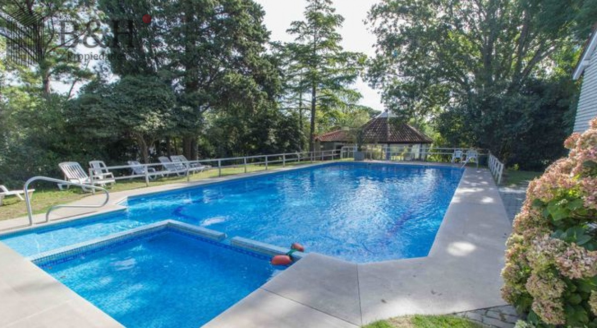 Apartamento ID.6348 - Vende hermoso depto de 3 dormitorios con vista, Punta del Este
