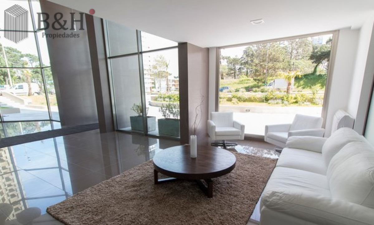 Apartamento ID.4847 - En venta apartamento con excelente vista, de 3 dormitorios en Roosevelt.