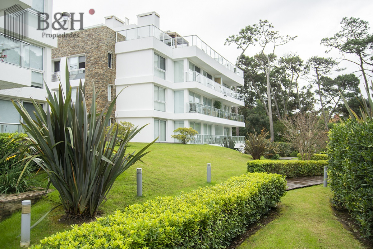 Apartamento ID.7837 - Departamento de 1 dormitorio en Playa Mansa, Punta del este
