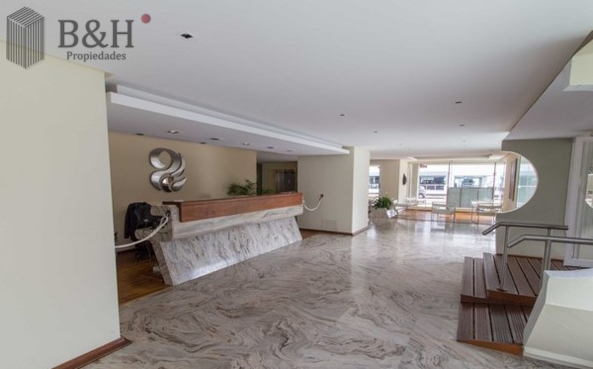 Apartamento ID.5540 - Apartamento de 3 dormitorios en Peninsula, Punta del Este con vista al mar