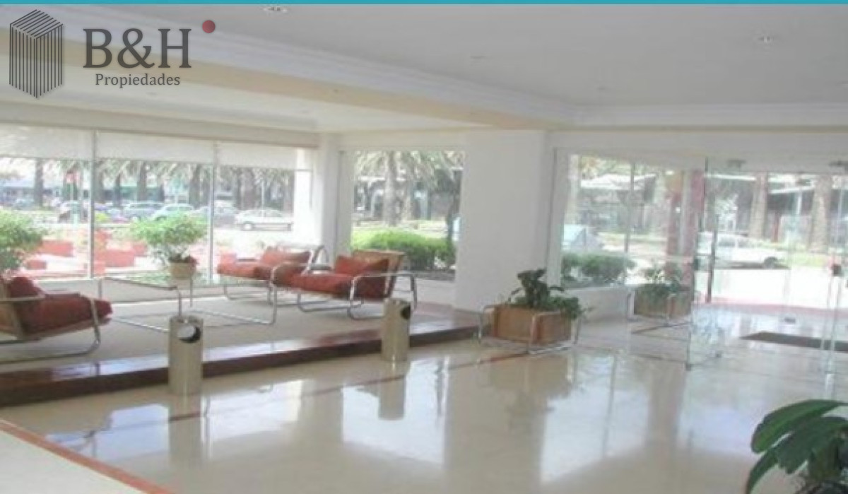 Apartamento ID.7842 - En venta en torre Libertador, apartamento de 3 dormitorios con vista agradable entorno 