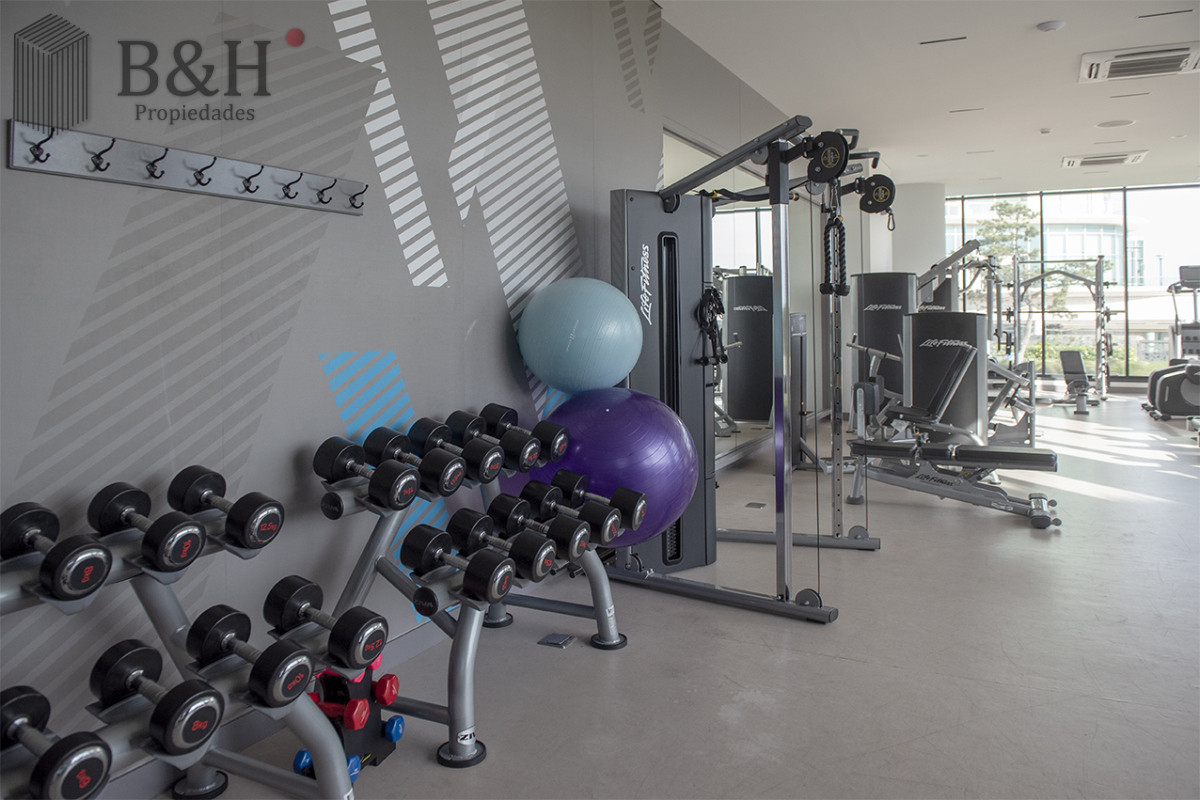 Apartamento ID.1553 - Apartamento en Alquiler en Punta del Este, de 3 dormitorios.