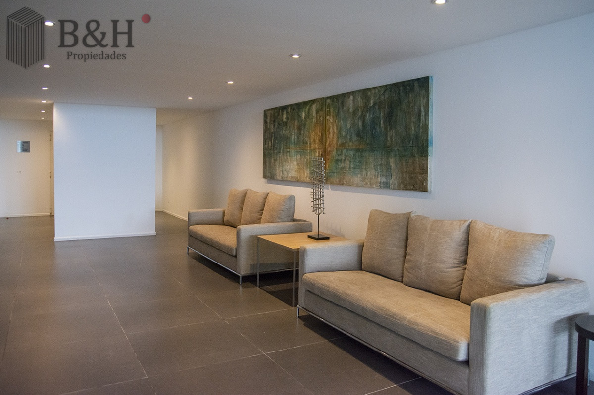 Apartamento ID.480 - Vende apartamento. Edificio Bonaire. 3 dormitorios con servicios. Brava, Peninsula, Punta del Este