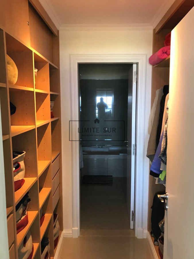 Apartamento ID.206 - Comodo e iluminado departamento en venta de 3 dormitorios con preciosa vista al mar. Veramansa