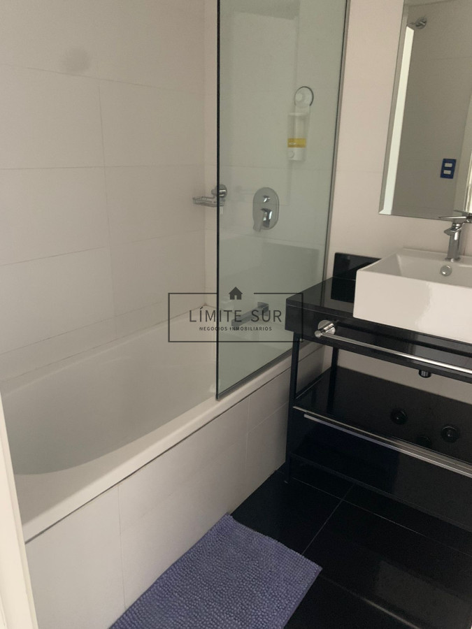 Apartamento ID.212 - Apartamento de 3 dormitorios en Venta proximo al Mar , Punta del este 