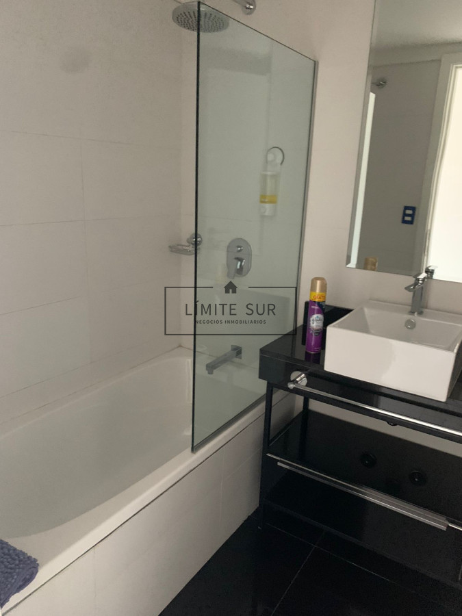 Apartamento ID.212 - Apartamento de 3 dormitorios en Venta proximo al Mar , Punta del este 