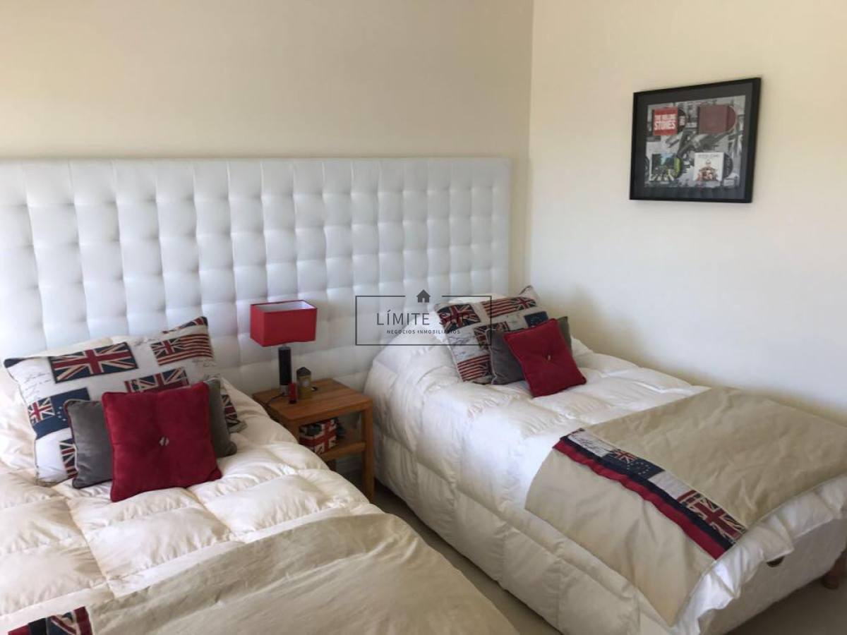 Apartamento ID.206 - Comodo e iluminado departamento en venta de 3 dormitorios con preciosa vista al mar. Veramansa