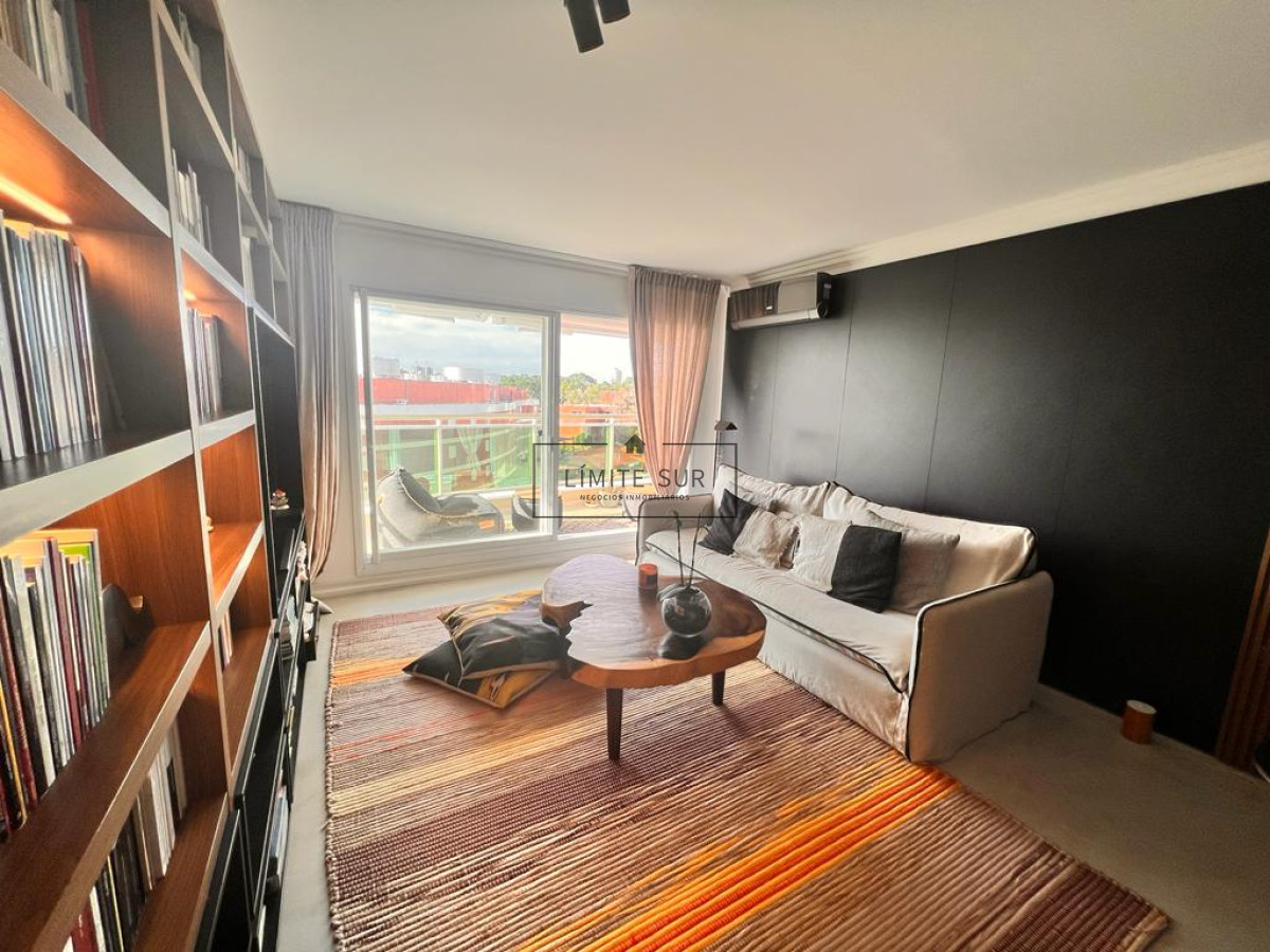 Apartamento ID.217 - Vende espectacular apartamento de 3 dormitorios en Coral Tower, Playa Mansa, Punta del Este 