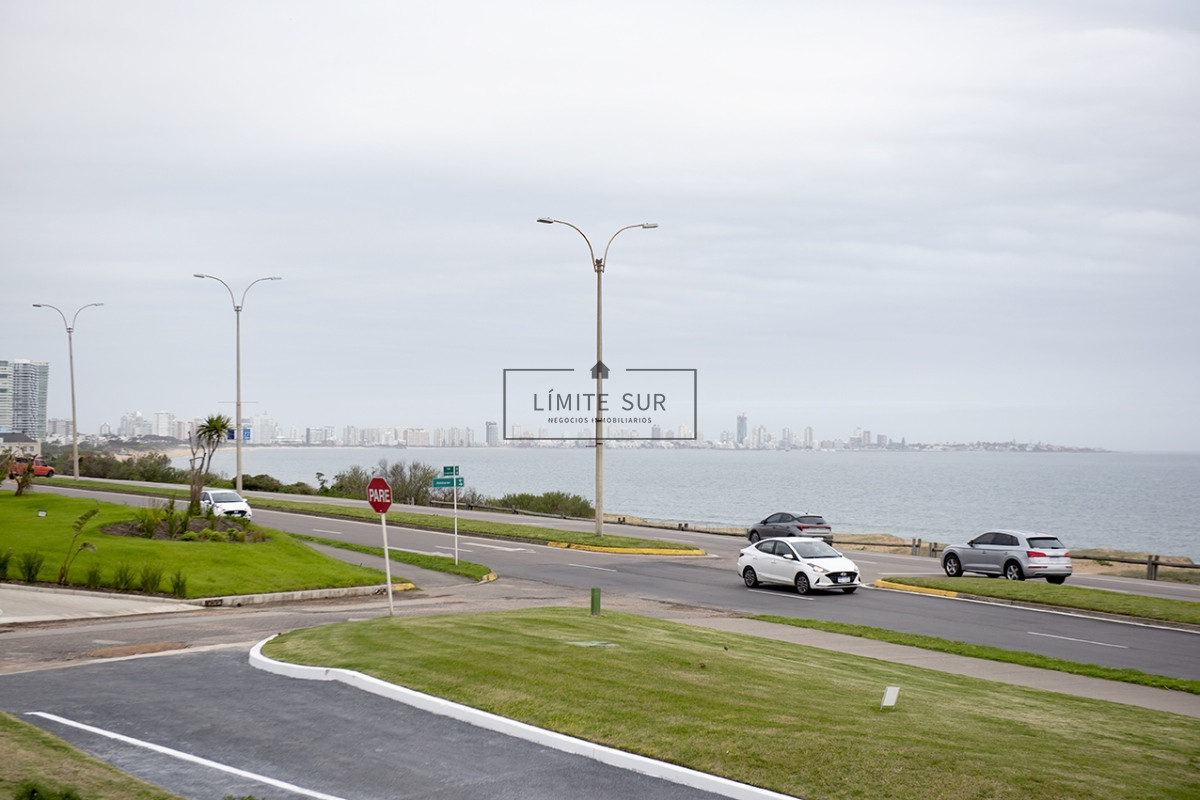 Apartamento ID.214 - Departamento de 3 dormitorios en venta. Gran Oportunidad en Mansa.