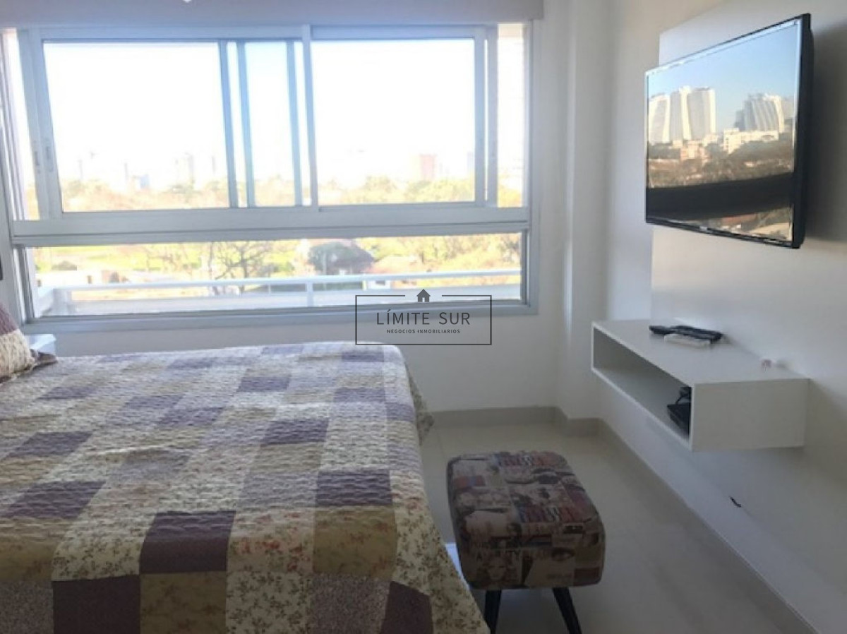 Apartamento ID.184 - Hermoso Departamento en venta de 2 dormitorios en Mansa, Punta del Este