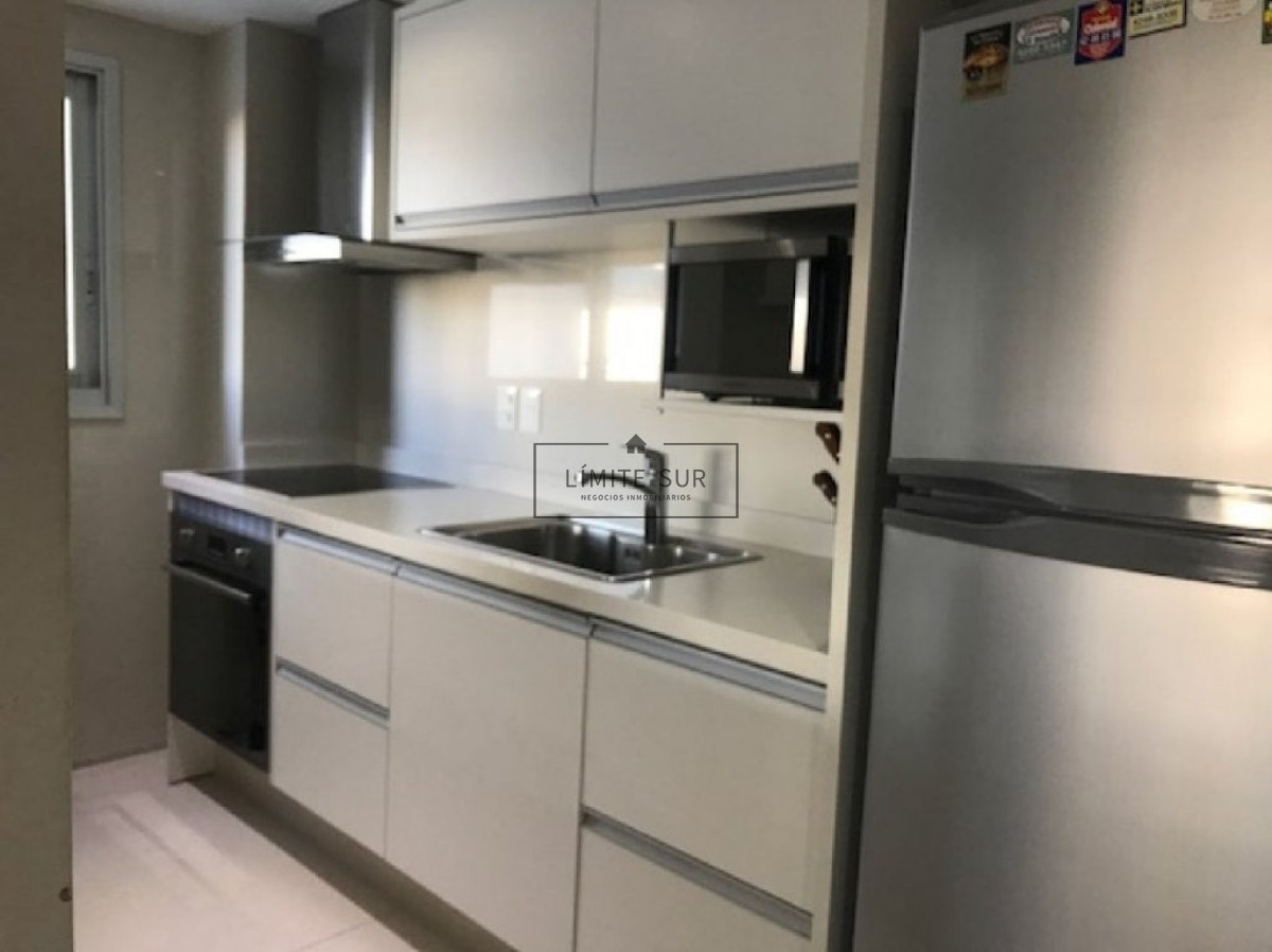 Apartamento ID.184 - Hermoso Departamento en venta de 2 dormitorios en Mansa, Punta del Este