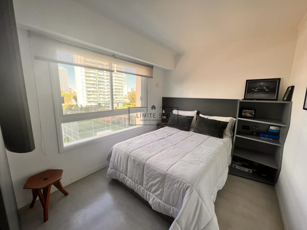 Apartamento ID.217 - Vende espectacular apartamento de 3 dormitorios en Coral Tower, Playa Mansa, Punta del Este 