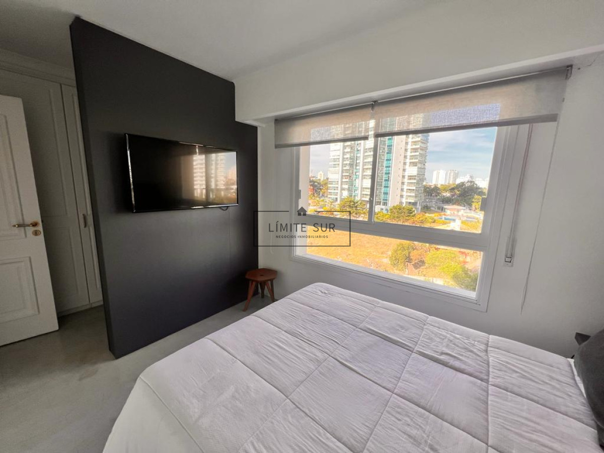 Apartamento ID.217 - Vende espectacular apartamento de 3 dormitorios en Coral Tower, Playa Mansa, Punta del Este 