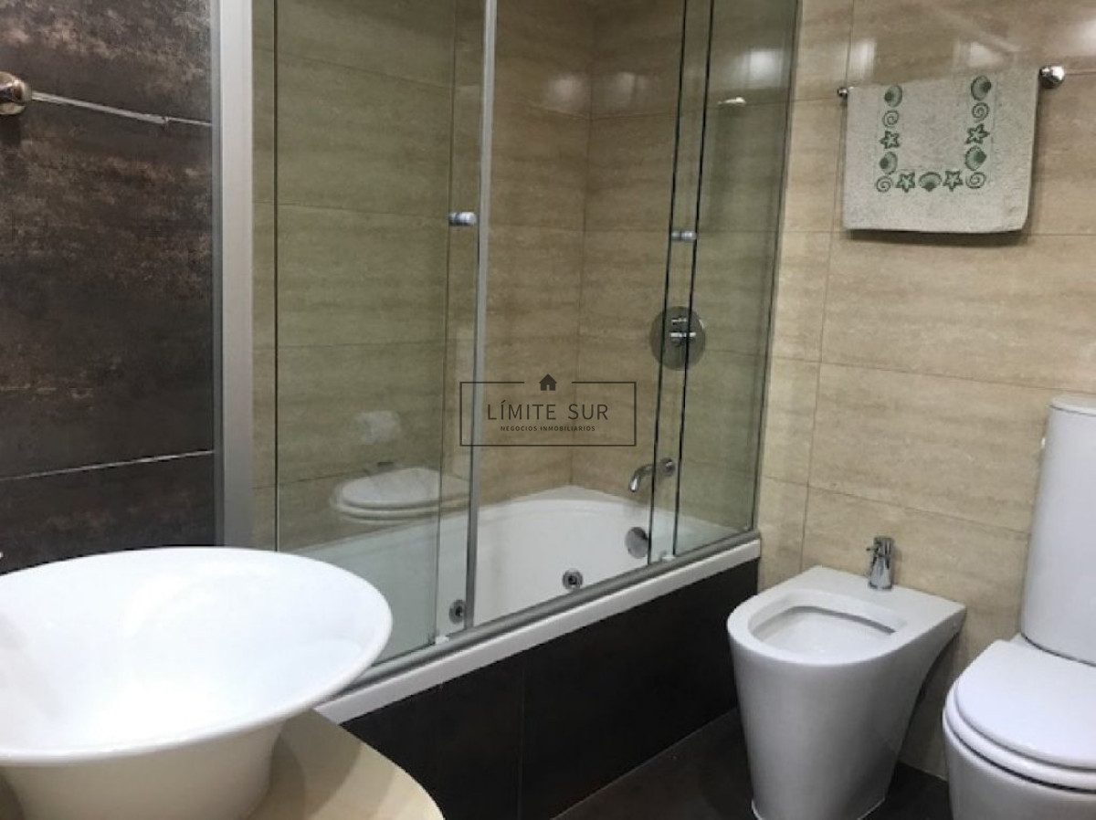Apartamento ID.184 - Hermoso Departamento en venta de 2 dormitorios en Mansa, Punta del Este