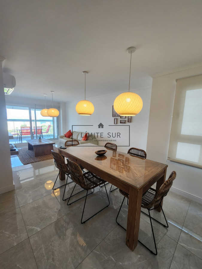 Apartamento ID.208 - MIAMI BOULEVARD, Punta del Este, Playa mansa, 2 dormitorios