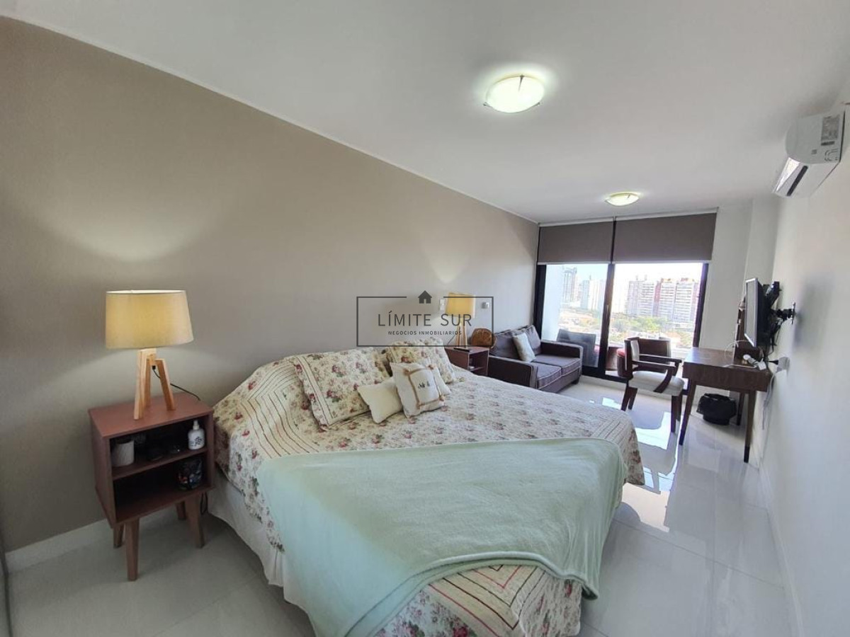Apartamento ID.212 - Apartamento de 3 dormitorios en Venta proximo al Mar , Punta del este 