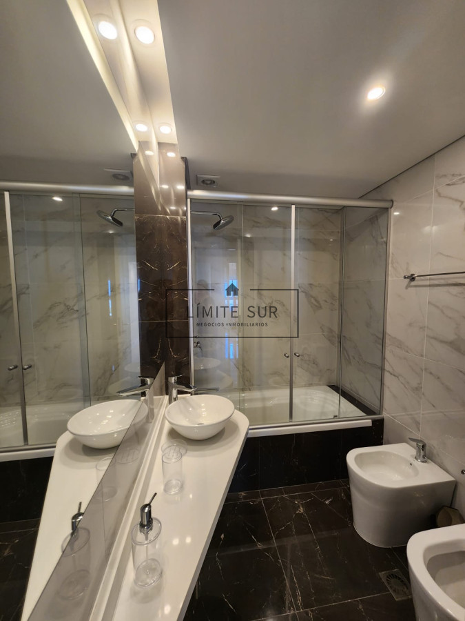 Apartamento ID.208 - MIAMI BOULEVARD, Punta del Este, Playa mansa, 2 dormitorios