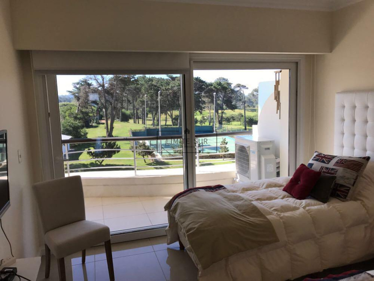 Apartamento ID.206 - Comodo e iluminado departamento en venta de 3 dormitorios con preciosa vista al mar. Veramansa