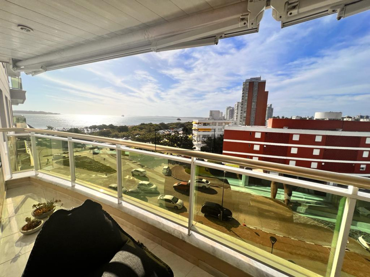 Apartamento ID.217 - Vende espectacular apartamento de 3 dormitorios en Coral Tower, Playa Mansa, Punta del Este 
