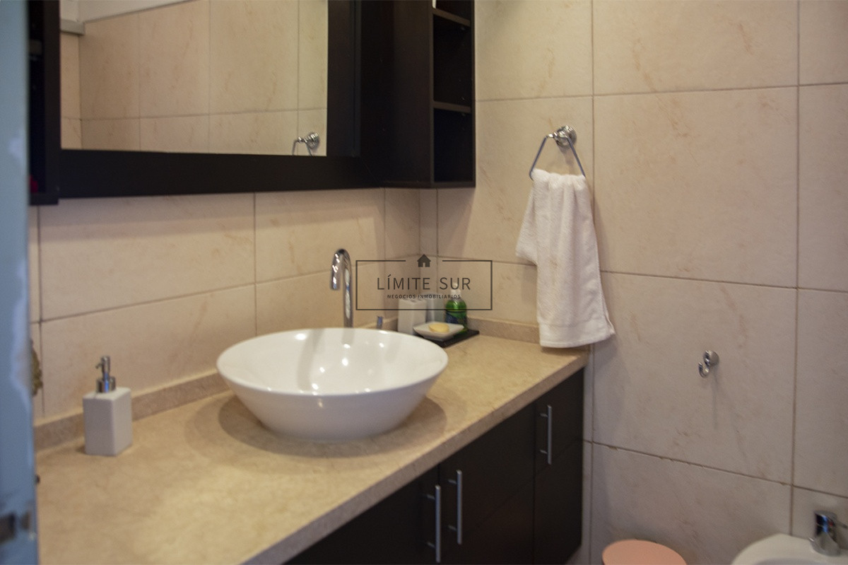 Apartamento ID.207 - Espectacular departamento en Playa Mansa de 3 dormitorios frente al mar!