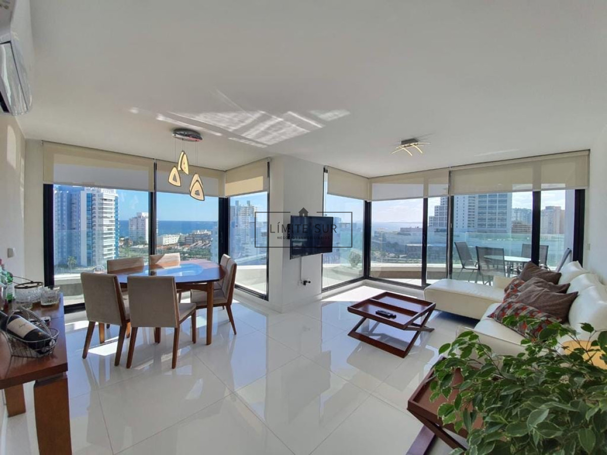 Apartamento ID.212 - Apartamento de 3 dormitorios en Venta proximo al Mar , Punta del este 