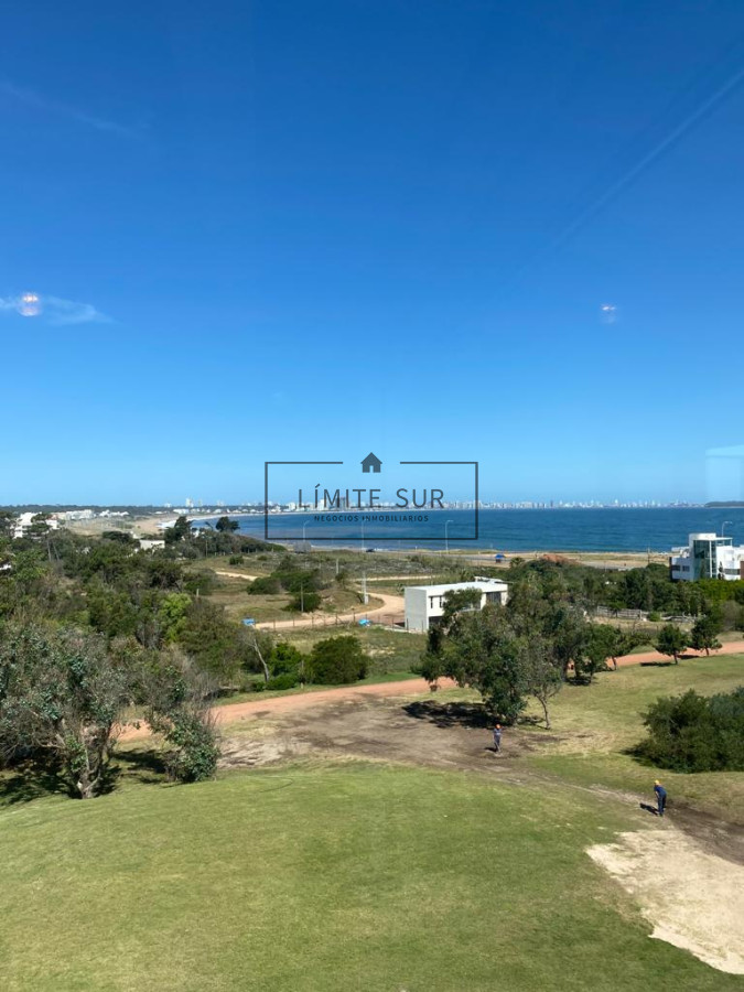 Apartamento ID.206 - Comodo e iluminado departamento en venta de 3 dormitorios con preciosa vista al mar. Veramansa