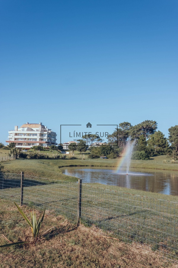 Apartamento ID.206 - Comodo e iluminado departamento en venta de 3 dormitorios con preciosa vista al mar. Veramansa