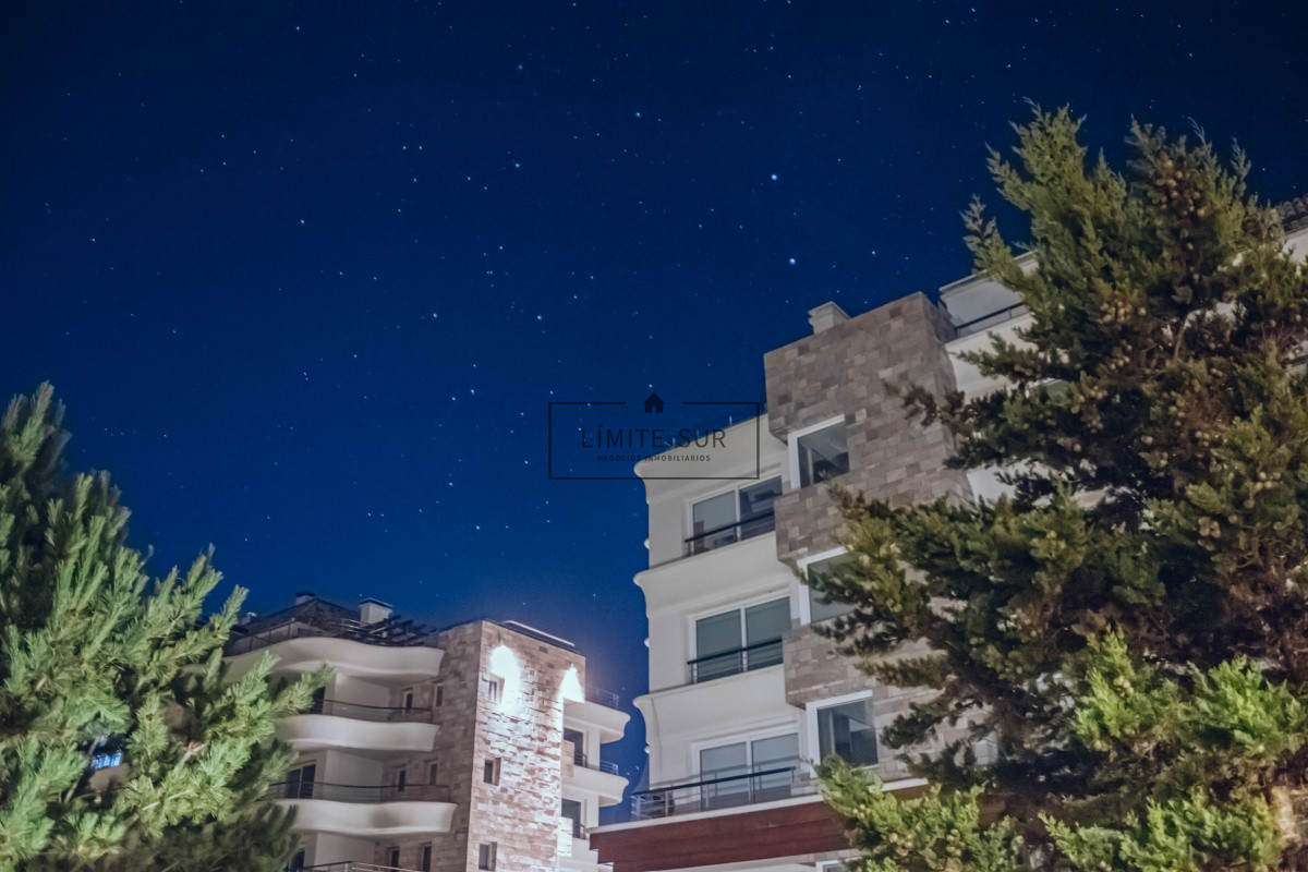 Apartamento ID.206 - Comodo e iluminado departamento en venta de 3 dormitorios con preciosa vista al mar. Veramansa