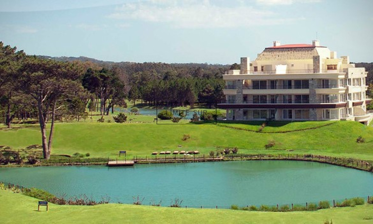 Apartamento ID.206 - Comodo e iluminado departamento en venta de 3 dormitorios con preciosa vista al mar. Veramansa