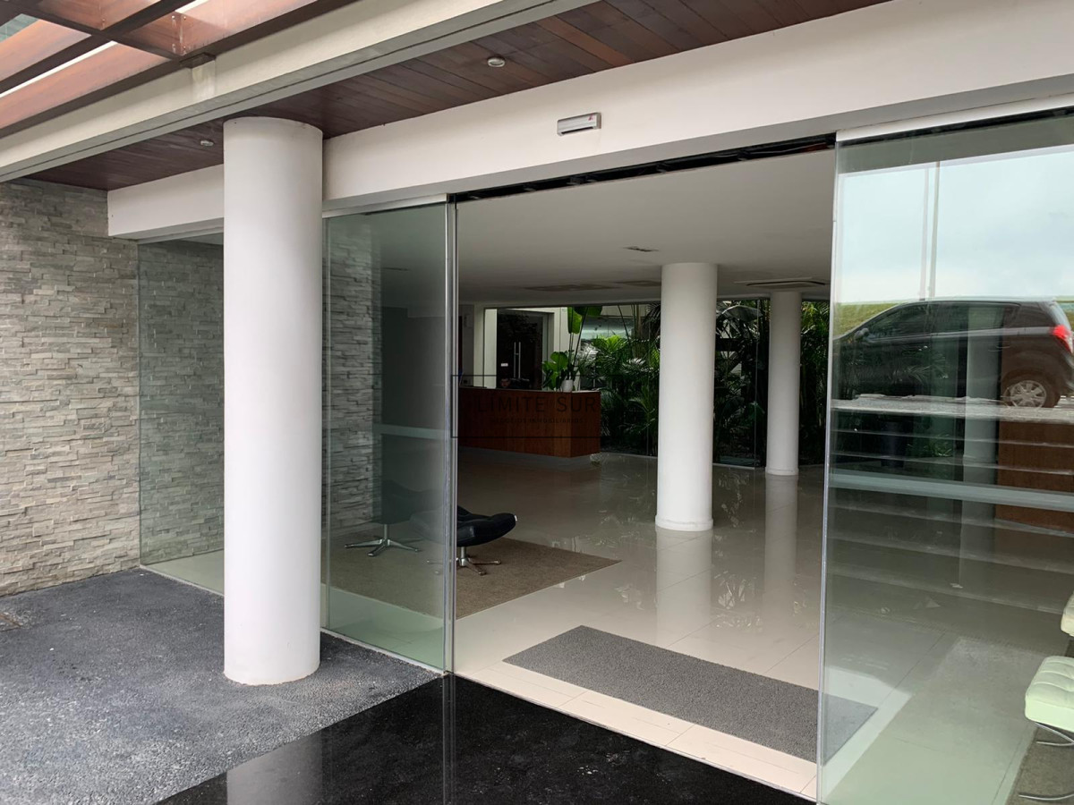 Apartamento ID.214 - Departamento de 3 dormitorios en venta. Gran Oportunidad en Mansa.