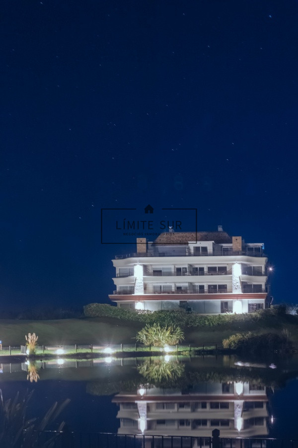 Apartamento ID.206 - Comodo e iluminado departamento en venta de 3 dormitorios con preciosa vista al mar. Veramansa