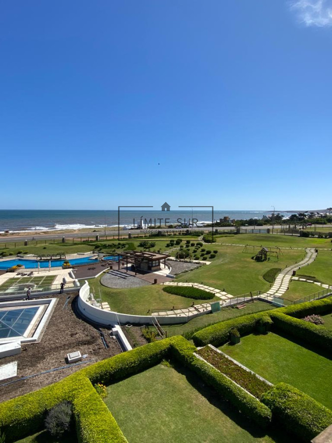 Apartamento ID.206 - Comodo e iluminado departamento en venta de 3 dormitorios con preciosa vista al mar. Veramansa
