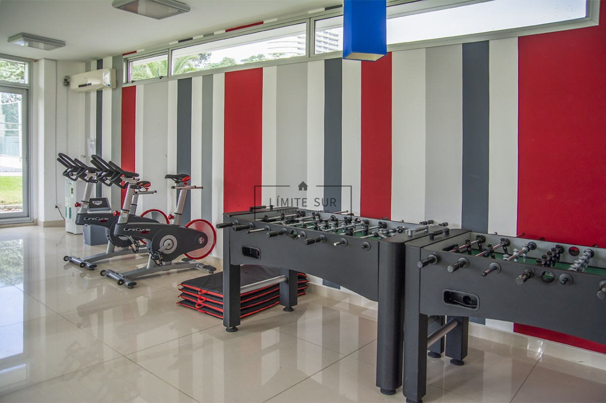 Apartamento ID.209 - MIAMI BOULEVARD, PUNTA DEL ESTE, PLAYA MANSA, DOS DORMITORIOS , PRIMERAS PARADAS 