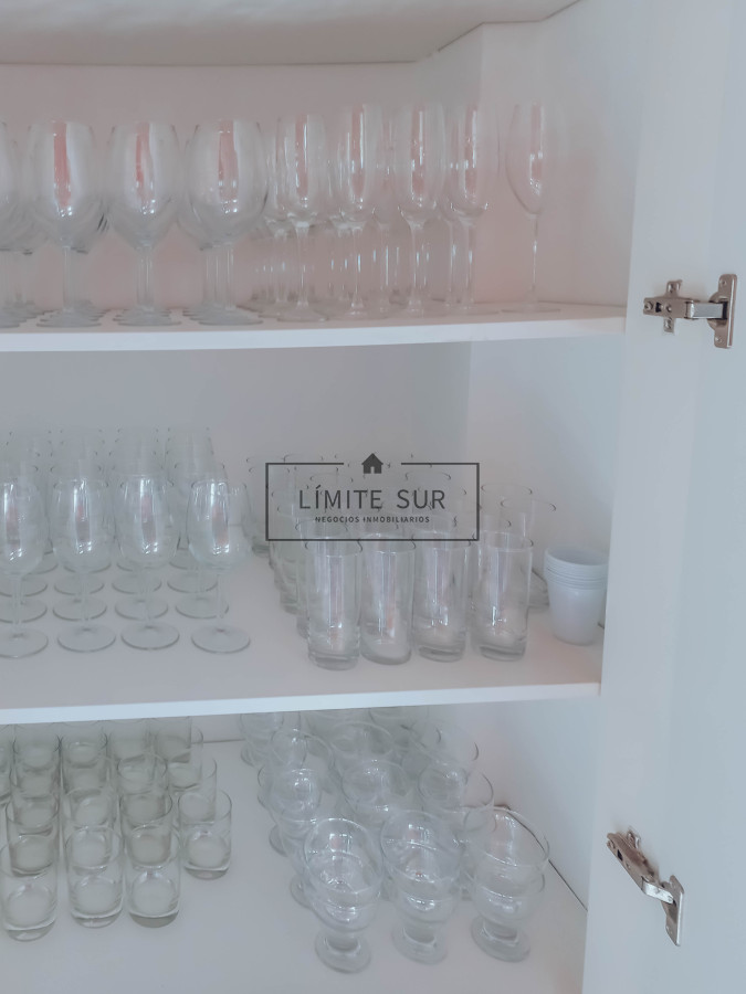 Apartamento ID.206 - Comodo e iluminado departamento en venta de 3 dormitorios con preciosa vista al mar. Veramansa