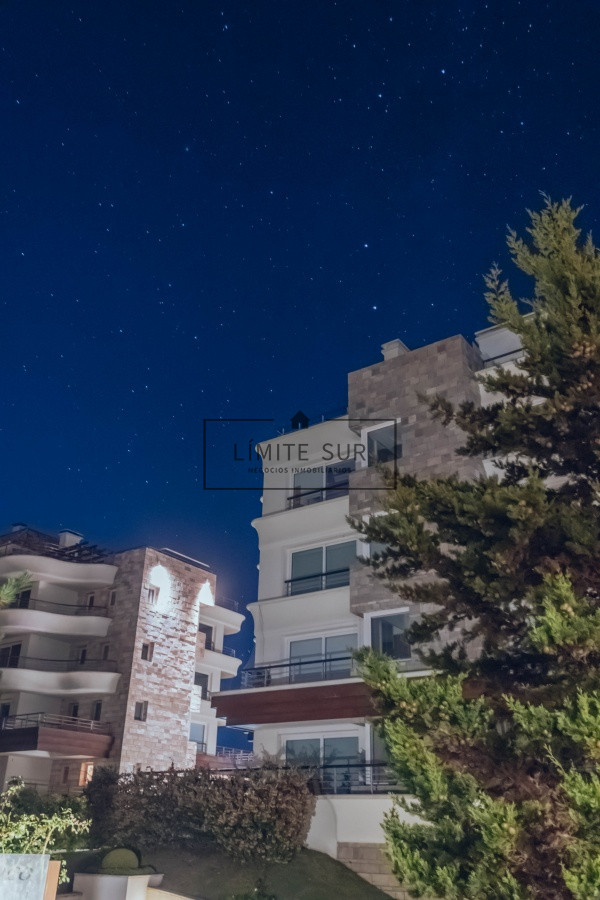 Apartamento ID.206 - Comodo e iluminado departamento en venta de 3 dormitorios con preciosa vista al mar. Veramansa