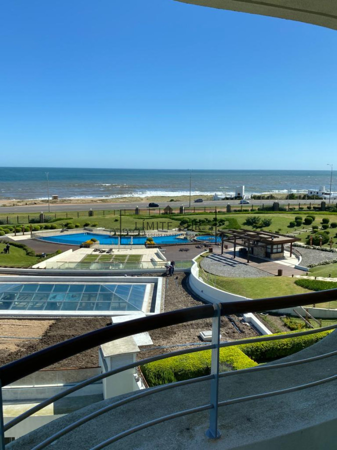 Apartamento ID.206 - Comodo e iluminado departamento en venta de 3 dormitorios con preciosa vista al mar. Veramansa