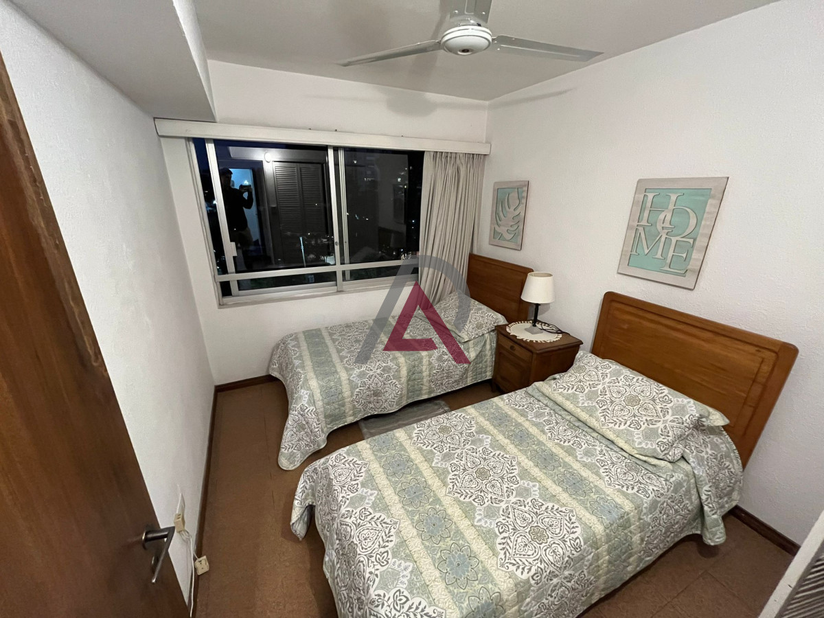 Apartamento ID.89 - Vende apartamento de 2 dormitorios en Punta del Este 
