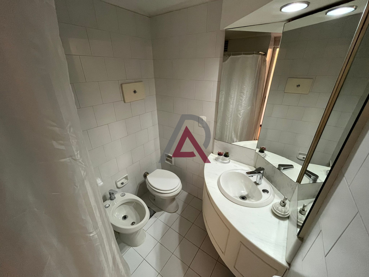 Apartamento ID.89 - Vende apartamento de 2 dormitorios en Punta del Este 